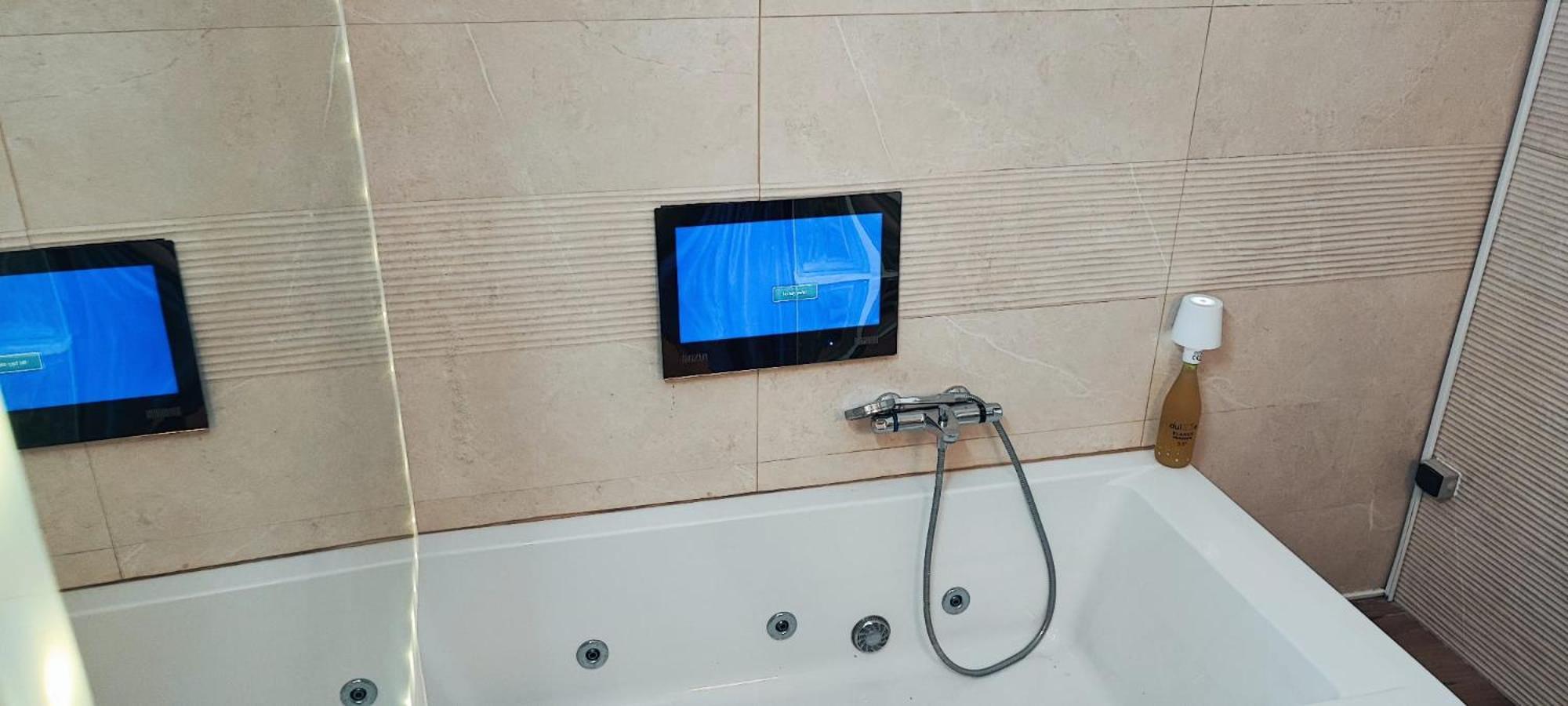 Malaga Jacuzy Apartment Bagian luar foto